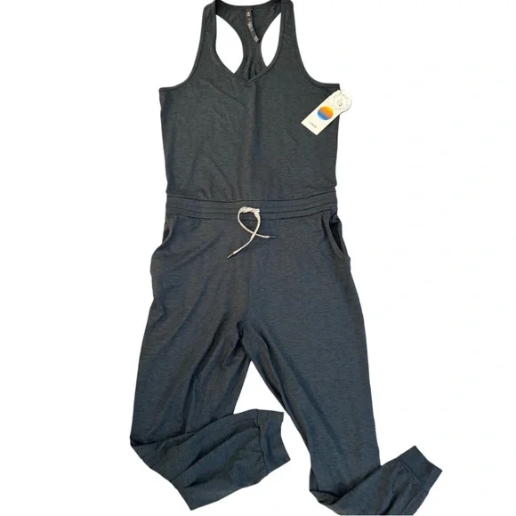 NEW Sold Out Vuori Women's Lux Jumpsuit Stone Heather, Size Medium - Picture 4 of 9